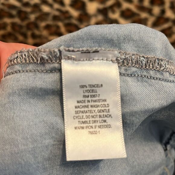 St John’s Bay Blue Tencel Elastic Waist Pockets Shorts Contemporary Casual - Picture 7 of 8